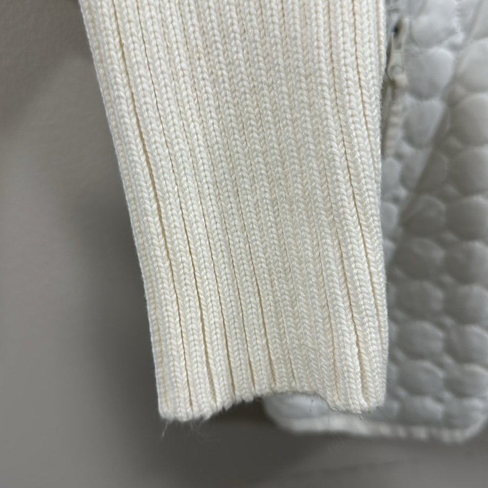 harve benard ivory quilted sweater jacket. Size small. - Picture 4 of 7